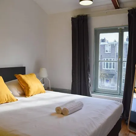 Private 4p Top Floor - * Amszterdam