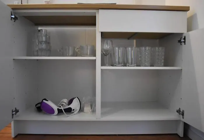 Private 4p Top Floor - *