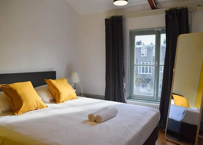 Private 4p Top Floor - * Amszterdam